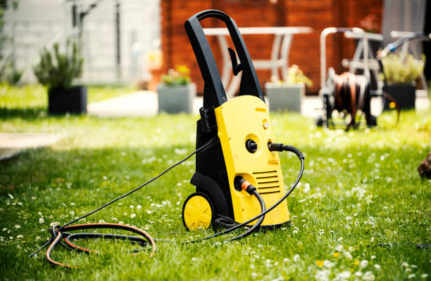 Why Choose Our Pressure Washing Services in Florida